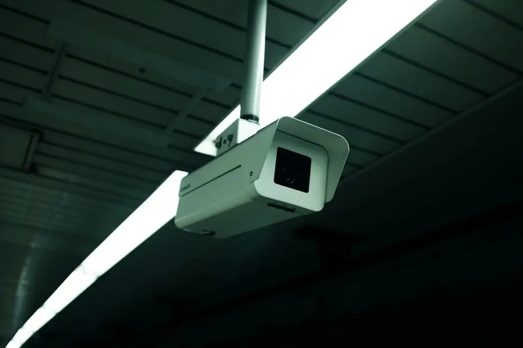 Best indoor cctv camera comparison showing five top-rated models for home security monitoring Best indoor CCTV camera for home in India comparison showing five top-rated models for home security monitoring